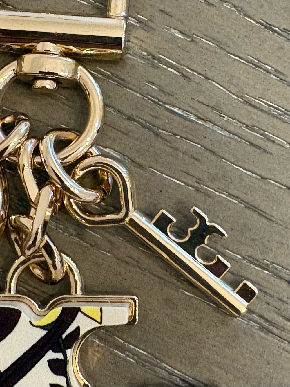 Tory Burch key chain - Picture 3 of 5